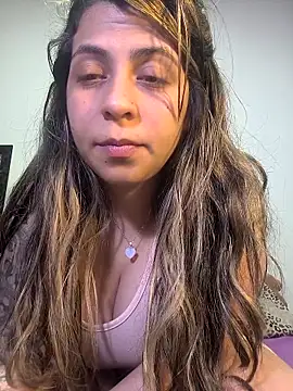 Snapshot of Rose_Gang chatting on 02/24/25, 07:22 Rose Gang online show from 02/24/25, 07:22