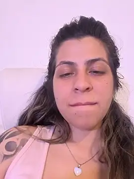 Snapshot of Rose_Gang chatting on 03/01/25, 02:59 Rose Gang online show from 03/01/25, 02:59