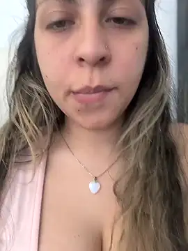 Snapshot of Rose_Gang chatting on 03/01/25, 04:44 Rose Gang online show from 03/01/25, 04:44