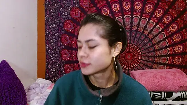 AbbySccott online show from 11/29/25, 12:13