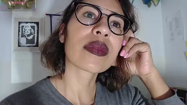 fantasty nylon online show from 03/13/25, 12:48