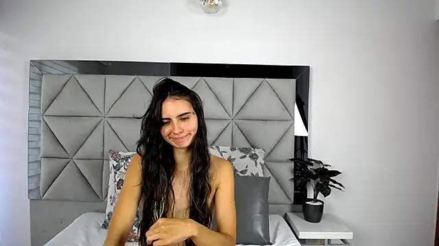 nina pons online show from 01/25/25, 09:57