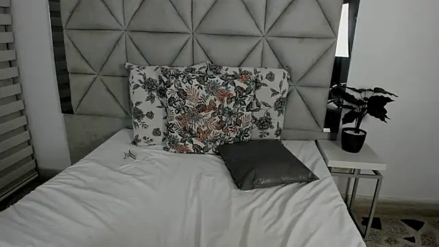 nina pons online show from 03/19/25, 11:57