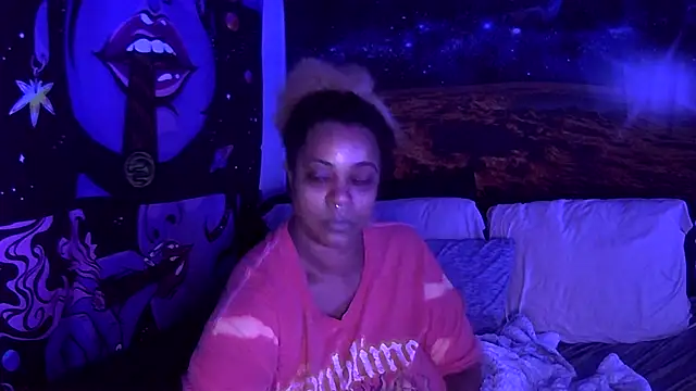 Snapshot of AutumnHart chatting on 12/14/24, 02:23 AutumnHart online show from 12/14/24, 02:23