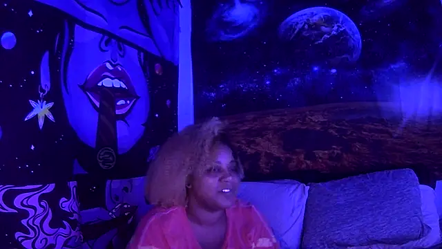 Snapshot of AutumnHart chatting on 12/16/24, 03:08 AutumnHart online show from 12/16/24, 03:08