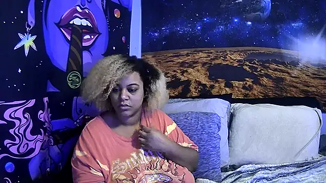 Snapshot of AutumnHart chatting on 12/16/24, 02:49 AutumnHart online show from 12/16/24, 02:49