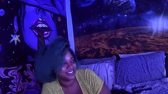 Snapshot of AutumnHart chatting on 01/01/25, 05:44 AutumnHart online show from 01/01/25, 05:44