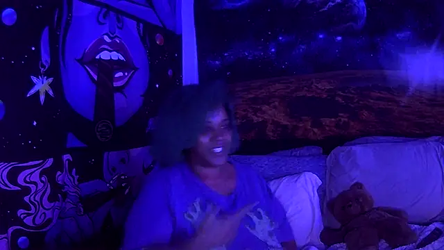 Snapshot of AutumnHart chatting on 01/05/25, 01:45 AutumnHart online show from 01/05/25, 01:45