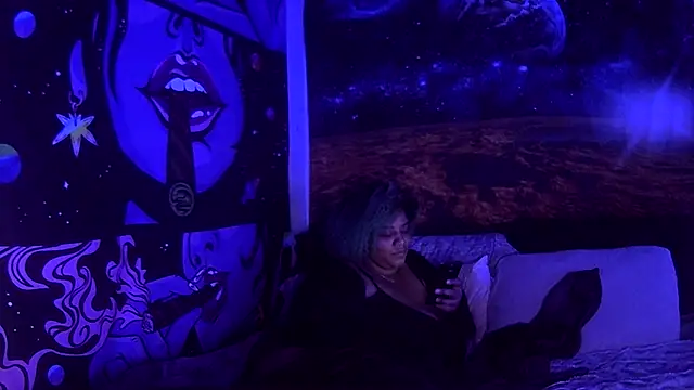 Snapshot of AutumnHart chatting on 01/20/25, 06:21 AutumnHart online show from 01/20/25, 06:21