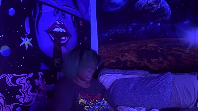 Snapshot of AutumnHart chatting on 02/02/25, 05:48 AutumnHart online show from 02/02/25, 05:48