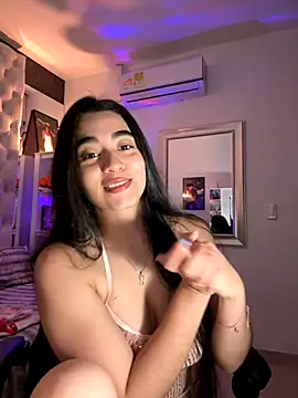 Snapshot of ZarahEvans chatting on 09/15/25, 07:03 ZarahEvans online show from 09/15/25, 07:03