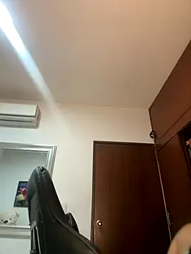 Snapshot of ZarahEvans chatting on 10/30/25, 07:58 ZarahEvans online show from 10/30/25, 07:58