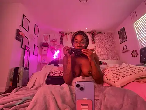 VixenCapri online show from 01/05/26, 07:28