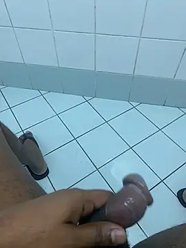 Snapshot of SLhotman chatting on 03/13/25, 04:05 SLhotman online show from 03/13/25, 04:05