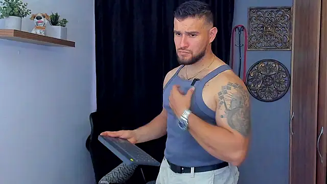 Snapshot of AndrewDiaz chatting on 02/28/26, 11:28 AndrewDiaz online show from 02/28/26, 11:28