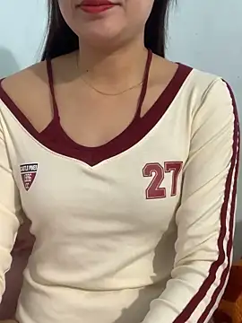 Snapshot of Hoanami chatting on 01/04/25, 02:14 Hoanami online show from 01/04/25, 02:14