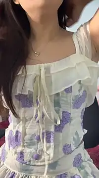 Snapshot of Hoanami chatting on 03/08/25, 10:32 Hoanami online show from 03/08/25, 10:32