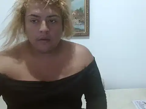 Snapshot of KIARAMARSHALLWELLZ chatting on 01/20/25, 03:26 KIARAMARSHALLWELLZ online show from 01/20/25, 03:26