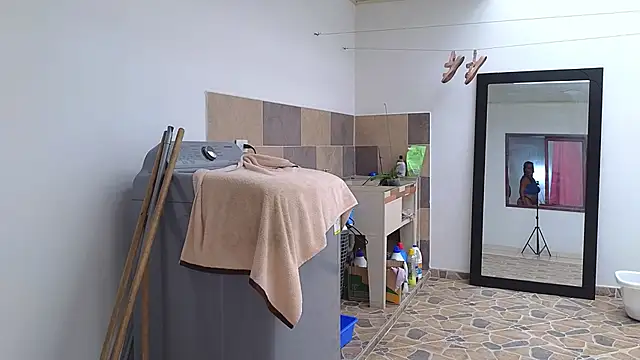 Snapshot of tatiana_big_ass_boobs chatting on 10/28/25, 03:47 tatiana big ass boobs online show from 10/28/25, 03:47