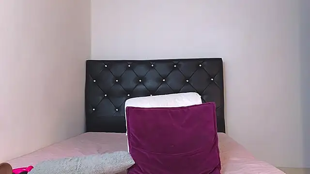 Snapshot of tatiana_big_ass_boobs chatting on 12/02/25, 05:08 tatiana big ass boobs online show from 12/02/25, 05:08