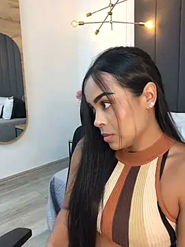 Snapshot of JuanaSimons chatting on 01/04/25, 02:25 JuanaSimons online show from 01/04/25, 02:25
