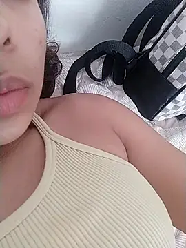 Snapshot of JuanaSimons chatting on 08/09/26, 01:49 JuanaSimons online show from 08/09/26, 01:49