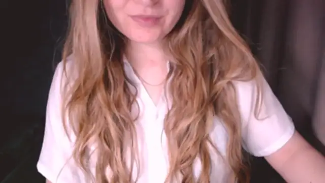Snapshot of fiona_cute_2 chatting on 04/27/26, 07:45 fiona cute 2 online show from 04/27/26, 07:45