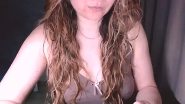 Snapshot of fiona_cute_2 chatting on 05/04/26, 07:32 fiona cute 2 online show from 05/04/26, 07:32
