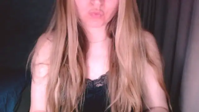 Snapshot of fiona_cute_2 chatting on 05/11/26, 08:06 fiona cute 2 online show from 05/11/26, 08:06
