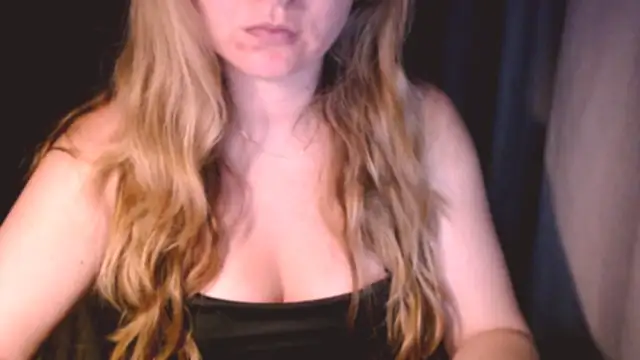 Snapshot of fiona_cute_2 chatting on 07/12/26, 07:27 fiona cute 2 online show from 07/12/26, 07:27