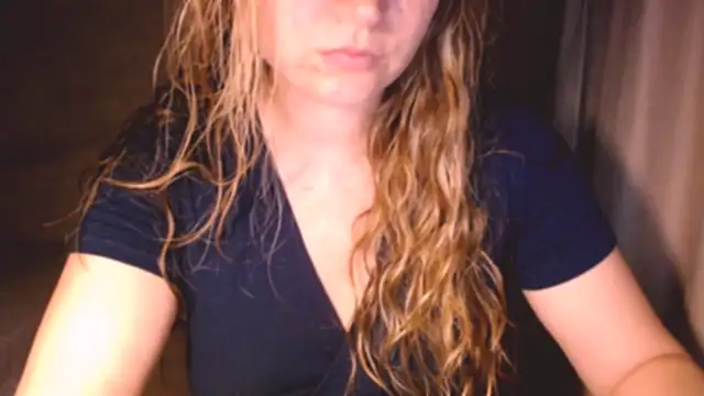 Snapshot of fiona_cute_2 chatting on 07/19/26, 07:39 fiona cute 2 online show from 07/19/26, 07:39