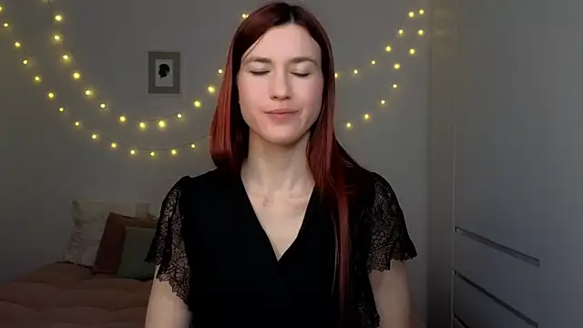 Snapshot of AliciaNewell chatting on 04/25/26, 03:53 AliciaNewell online show from 04/25/26, 03:53