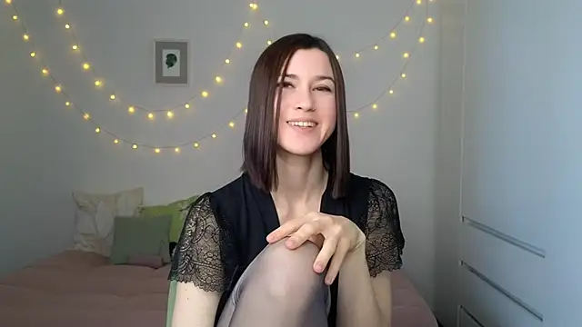 Snapshot of AliciaNewell chatting on 05/27/26, 07:27 AliciaNewell online show from 05/27/26, 07:27