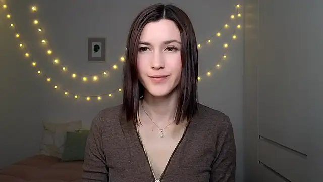 Snapshot of AliciaNewell chatting on 05/28/26, 04:26 AliciaNewell online show from 05/28/26, 04:26