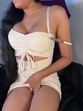 Snapshot of sneha_babe chatting on 02/24/25, 03:42 sneha babe online show from 02/24/25, 03:42