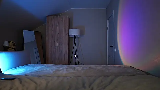 VikkiLustfull online show from 11/19/25, 12:16