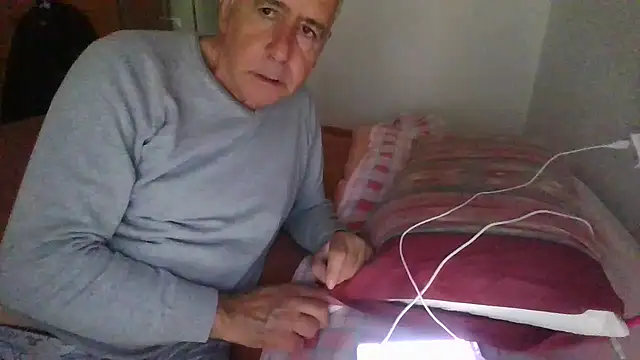 parejamlga58 online show from 12/18/25, 02:45