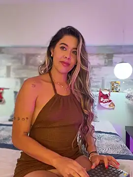 Snapshot of Emilia_Bakerr chatting on 12/11/24, 09:23 Emilia Bakerr online show from 12/11/24, 09:23