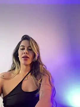 Snapshot of Emilia_Bakerr chatting on 02/08/25, 07:49 Emilia Bakerr online show from 02/08/25, 07:49