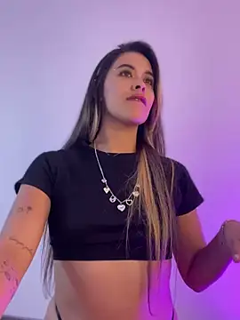 Snapshot of Emilia_Bakerr chatting on 03/06/25, 09:20 Emilia Bakerr online show from 03/06/25, 09:20