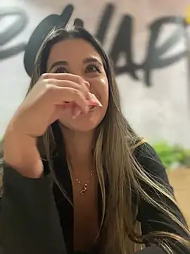 Snapshot of Emilia_Bakerr chatting on 03/16/25, 03:04 Emilia Bakerr online show from 03/16/25, 03:04