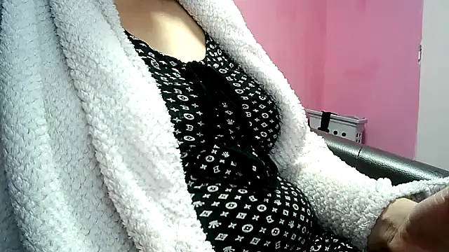 Lucinka1 online show from 12/08/24, 07:00