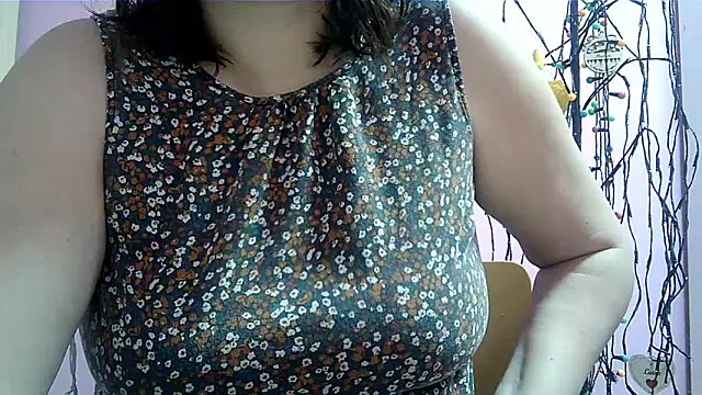 Lucinka1 online show from 02/01/25, 05:58