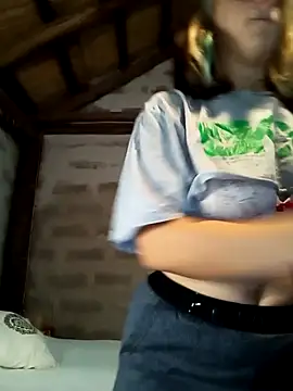 Snapshot of nenamalanenamala chatting on 03/13/25, 04:23 nenamalanenamala online show from 03/13/25, 04:23