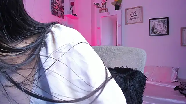 Snapshot of _Caroliinee_ chatting on 01/29/25, 01:27 Caroliinee online show from 01/29/25, 01:27