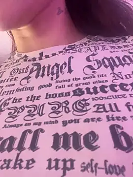 Snapshot of AllieEvans chatting on 12/28/24, 12:47 AllieEvans online show from 12/28/24, 12:47