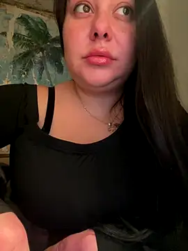 DaisyStreet online show from 12/15/25, 04:00