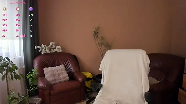 KaylaLaine online show from 04/03/26, 07:17