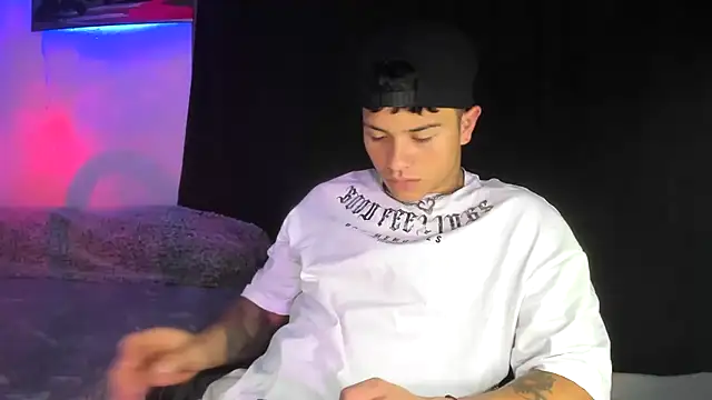 Snapshot of Dominic_Biker__ chatting on 12/10/24, 02:59 Dominic Biker online show from 12/10/24, 02:59