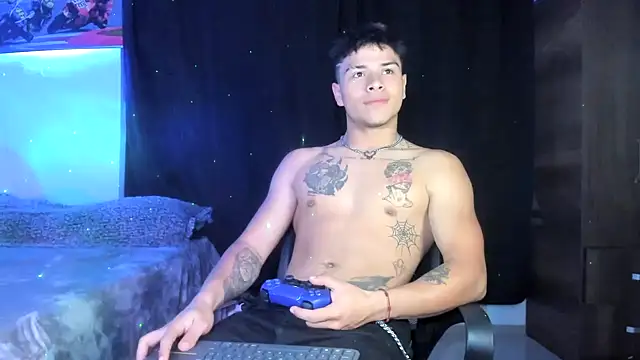 Snapshot of Dominic_Biker__ chatting on 12/14/24, 01:17 Dominic Biker online show from 12/14/24, 01:17